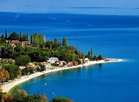 αργώ Ξενοδοχείο με διαμερίσματα *