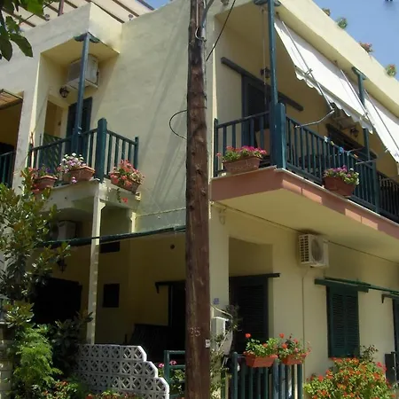 Ξενοδοχείο με διαμερίσματα αργώ Καλά Νερά