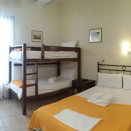 αργώ Ξενοδοχείο με διαμερίσματα *